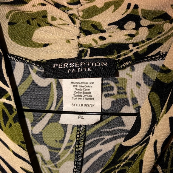 Ladies Dress - Picture 3 of 3